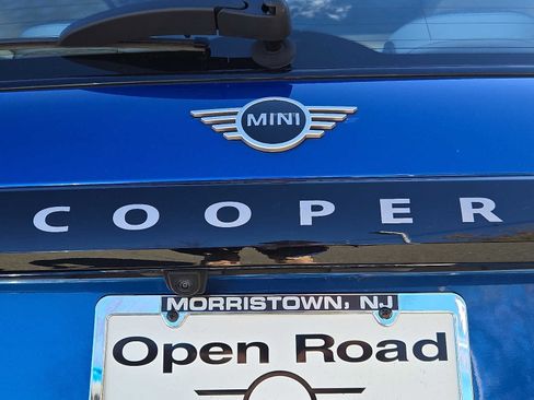 Used 2025 MINI Cooper 2-Door Hardtop image 28