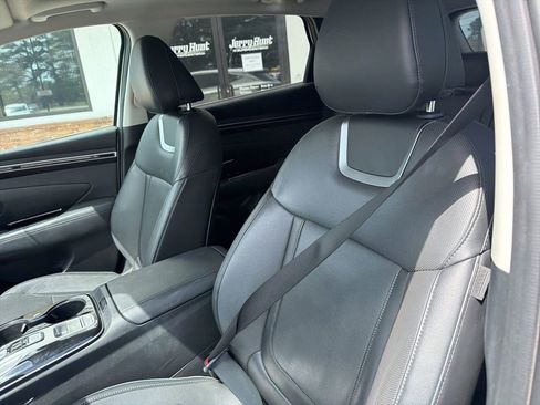 Used 2023 Hyundai Tucson Limited image 3