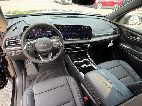 New 2027 Chevrolet Traverse LT w/ Midnight/Sport Edition FWD image 20