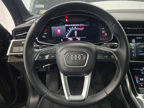 Used 2025 Audi Q7 3.0T Premium Plus image 14