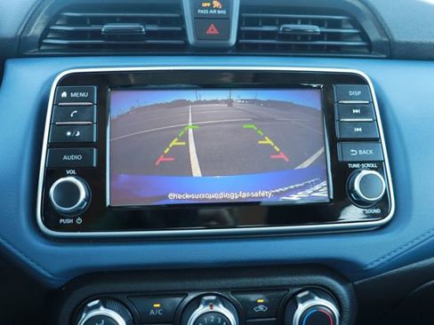 Used 2023 Nissan Versa SV image 21