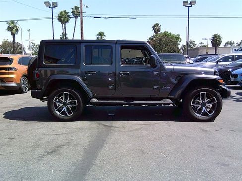 Used 2024 Jeep Wrangler Unlimited AWD/4WD image 9