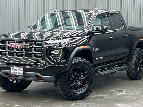 Used 2024 GMC Canyon AT4X image 1
