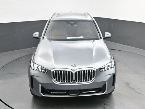Used 2026 BMW X5 xDrive50e w/ Premium Package image 47