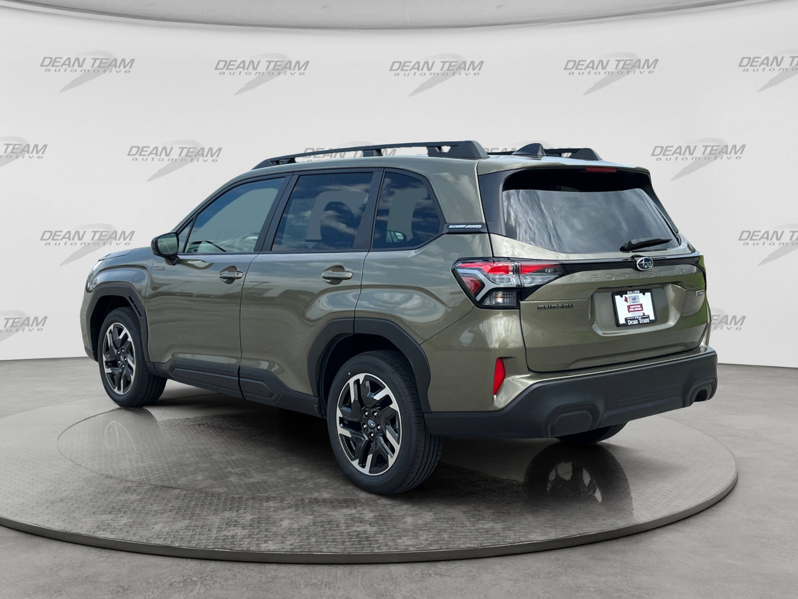 Used 2025 Subaru Forester Premium AWD/4WD image 5
