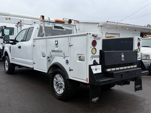 Used 2017 Ford F350 XLT w/ XLT Value Package AWD/4WD image 7
