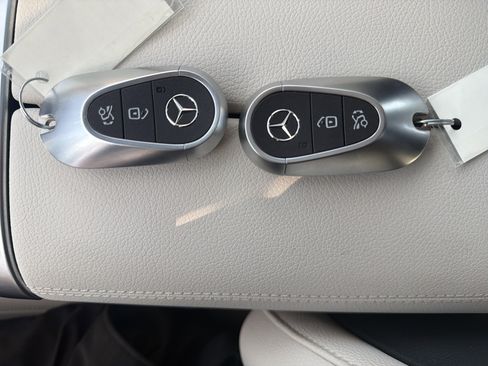 Used 2025 Mercedes-Benz C 300 Sedan image 38