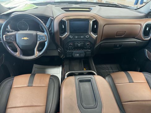 Used 2021 Chevrolet Silverado 1500 High Country w/ Technology Package image 15