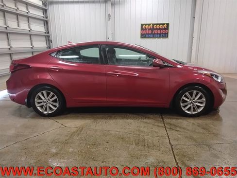 Used 2015 Hyundai Elantra SE w/ Option Group 02 image 2