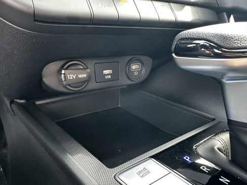 Used 2023 Hyundai Elantra SE FWD image 24