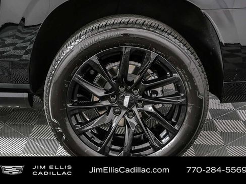 Used 2024 Cadillac Escalade ESV Sport Platinum w/ LPO, ONYX Package image 41