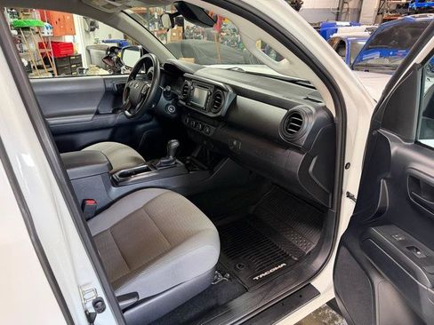 Used 2019 Toyota Tacoma SR w/ SX Package AWD/4WD image 21