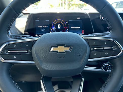 New 2026 Chevrolet Equinox LT w/ Safety and Technology Package FWD image 15
