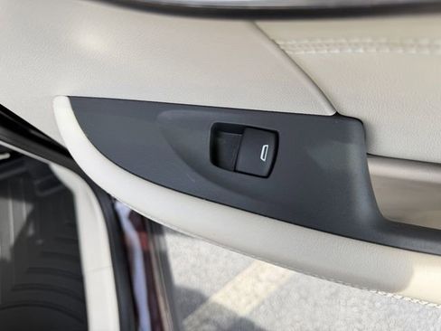 Used 2022 Buick Envision Avenir w/ Technology Package II image 33