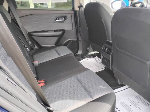 Used 2023 Nissan Rogue SV AWD/4WD image 19