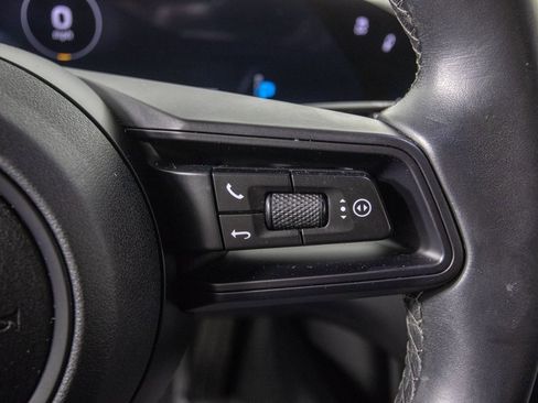 Used 2022 Porsche Taycan image 20