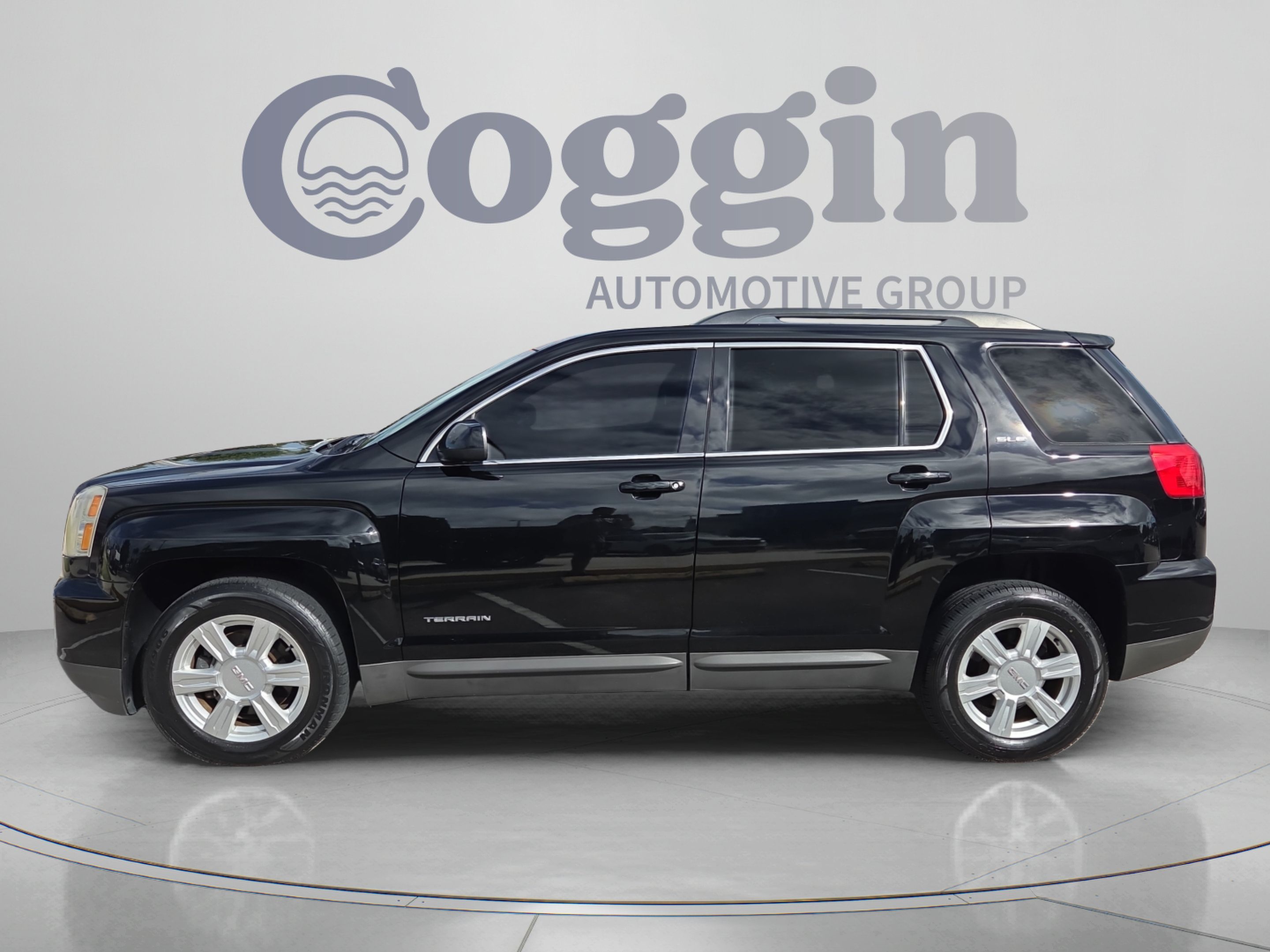 Used 2016 GMC Terrain SLE w/ Driver Alert Package I FWD image 2