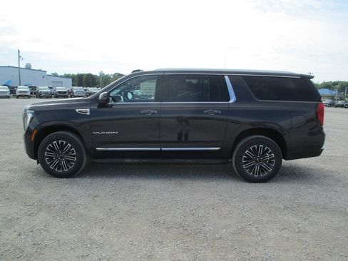 New 2026 GMC Yukon XL Elevation w/ Elevation Premium Package AWD/4WD image 7