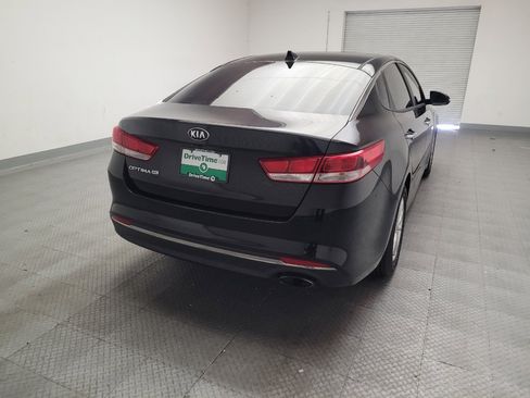 Used 2017 Kia Optima LX FWD image 7