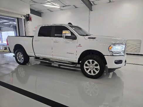 Used 2023 RAM 2500 Laramie AWD/4WD image 1