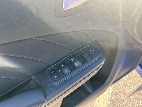 Used 2022 Dodge Charger R/T w/ Harman/Kardon Audio Group image 15