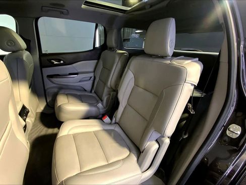 Used 2018 GMC Acadia SLT image 20