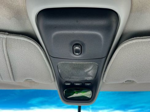 Used 2003 Ford Explorer Sport Trac XLS image 25