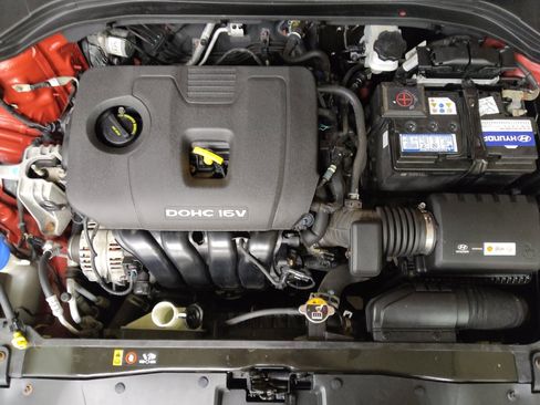 Used 2017 Hyundai Elantra Limited FWD image 30