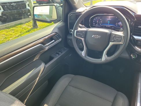 Used 2024 Chevrolet Silverado 1500 RST AWD/4WD image 13