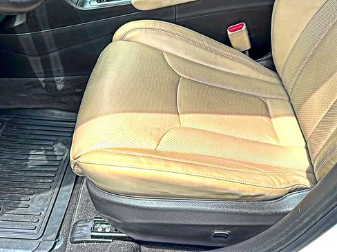 Used 2017 Hyundai Azera FWD image 15