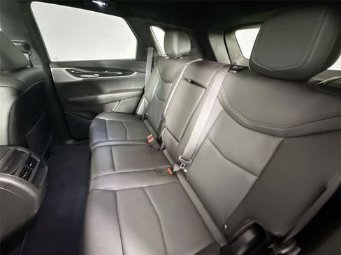 Used 2025 Cadillac XT5 Premium Luxury image 33