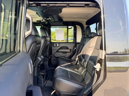 Used 2021 Jeep Gladiator Rubicon AWD/4WD image 8