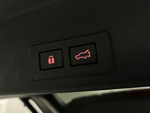 Used 2021 Subaru Ascent Limited w/ Technology Package AWD/4WD image 38