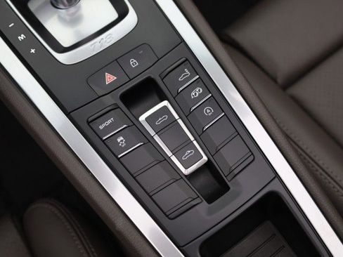 Used 2019 Porsche 718 Boxster image 35