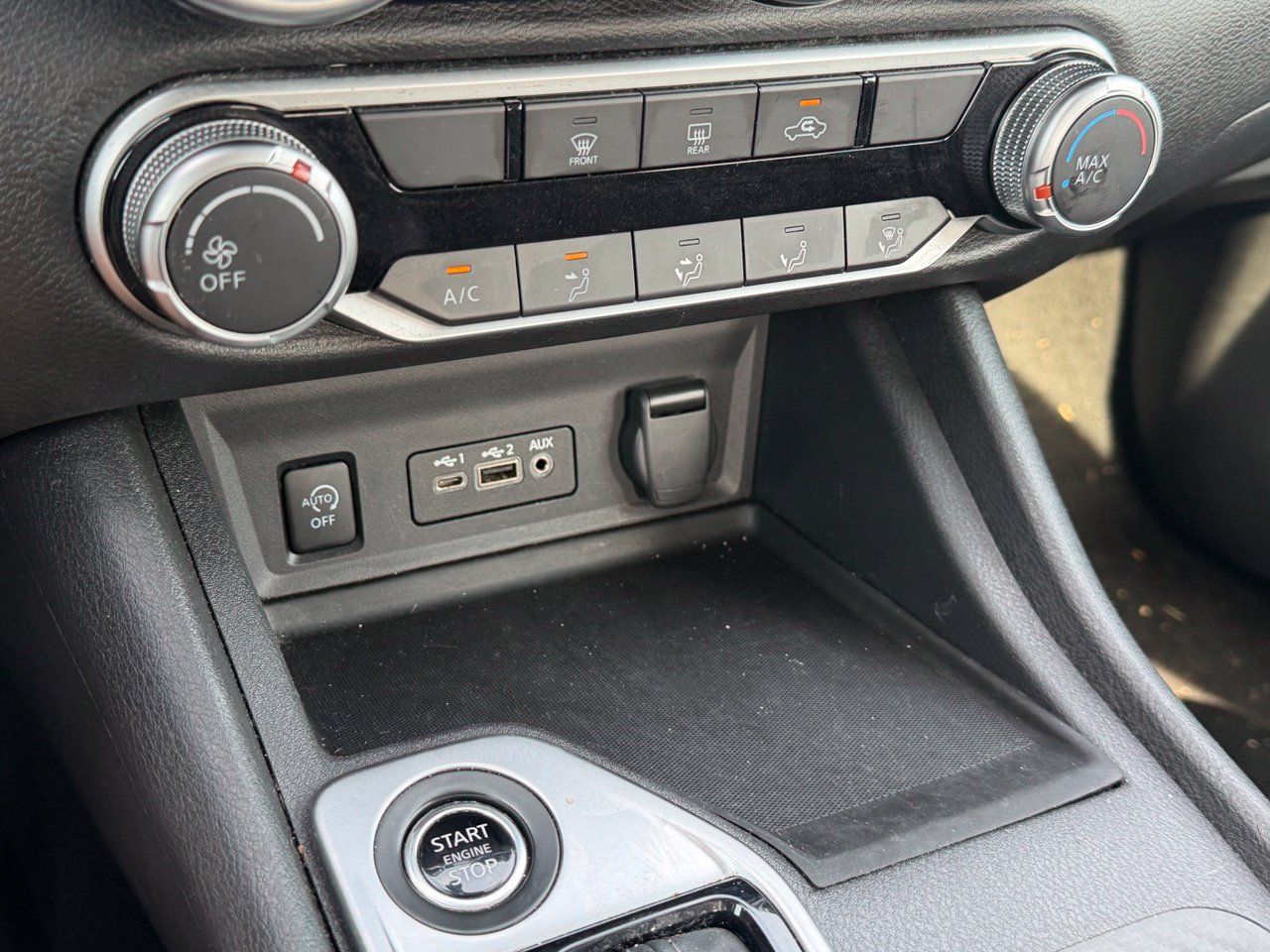 Certified 2025 Nissan Sentra SV FWD image 13