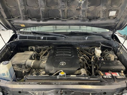 Used 2011 Toyota Tundra 4x4 Double Cab image 22