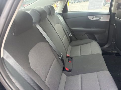 Used 2023 Kia Forte LXS image 8