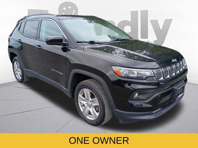 Used 2022 Jeep Compass Latitude w/ Convenience Group AWD/4WD image 3