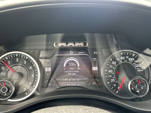 Used 2022 RAM 1500 Big Horn AWD/4WD image 9