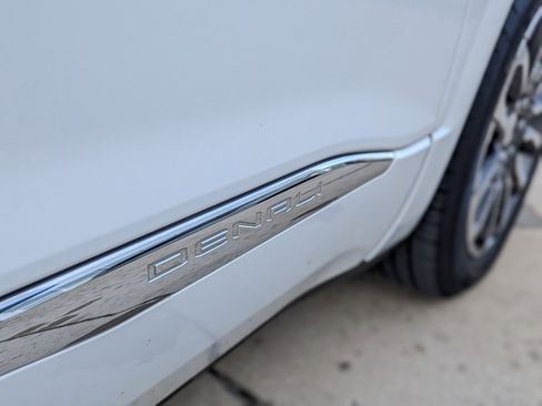 Used 2020 GMC Acadia Denali w/ Denali Ultimate Package image 13