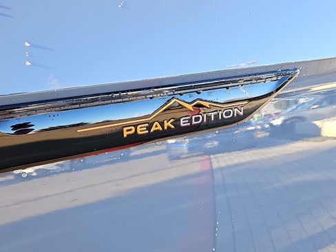 New 2026 Volkswagen Atlas Peak Edition image 6
