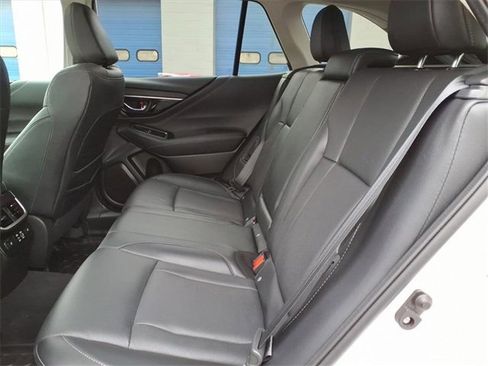 Used 2023 Subaru Outback Limited image 9