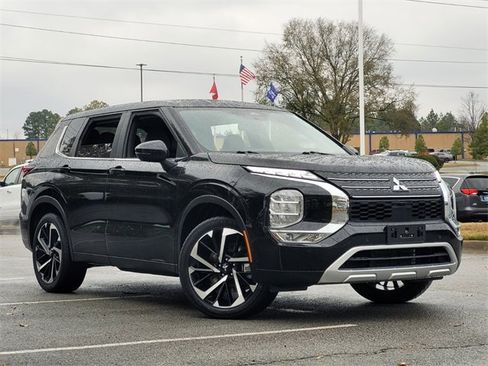 Used 2024 Mitsubishi Outlander SE image 21