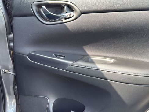 Used 2016 Nissan Sentra S FWD image 22