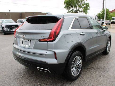 Used 2024 Cadillac XT4 Premium Luxury FWD image 5