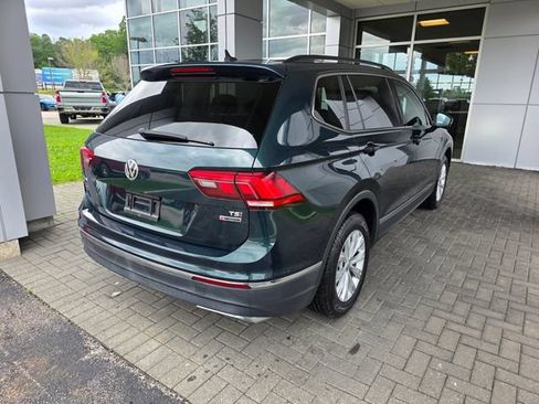 Used 2018 Volkswagen Tiguan SE AWD/4WD image 4