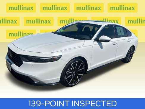 Used 2023 Honda Accord Touring image 14