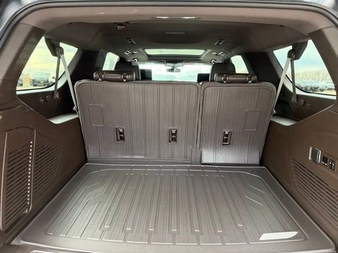 Used 2021 GMC Yukon XL Denali image 15