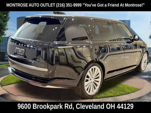 Used 2025 Land Rover Range Rover Long Wheelbase SE AWD/4WD image 6