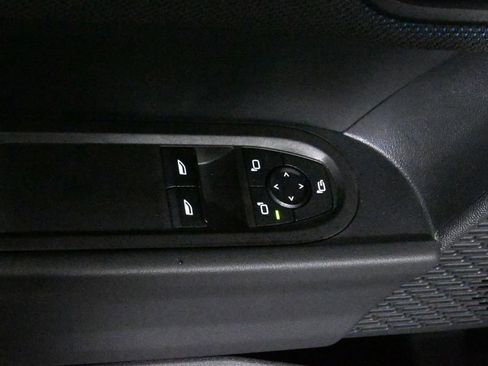 Used 2025 MINI Cooper 2-Door Hardtop image 30